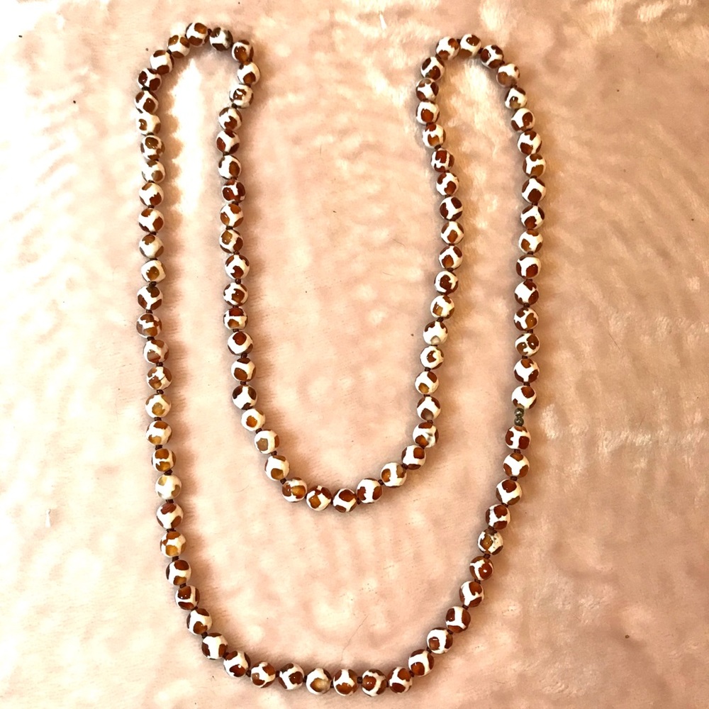 24 inch brown and white bead necklace